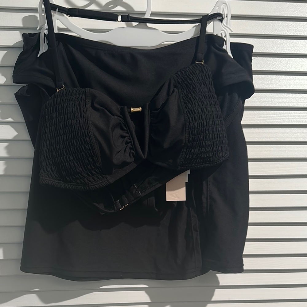 NWT Dorian 3 Piece Swimsuit with Top, Bottom and Cover-up Skirt. Size L